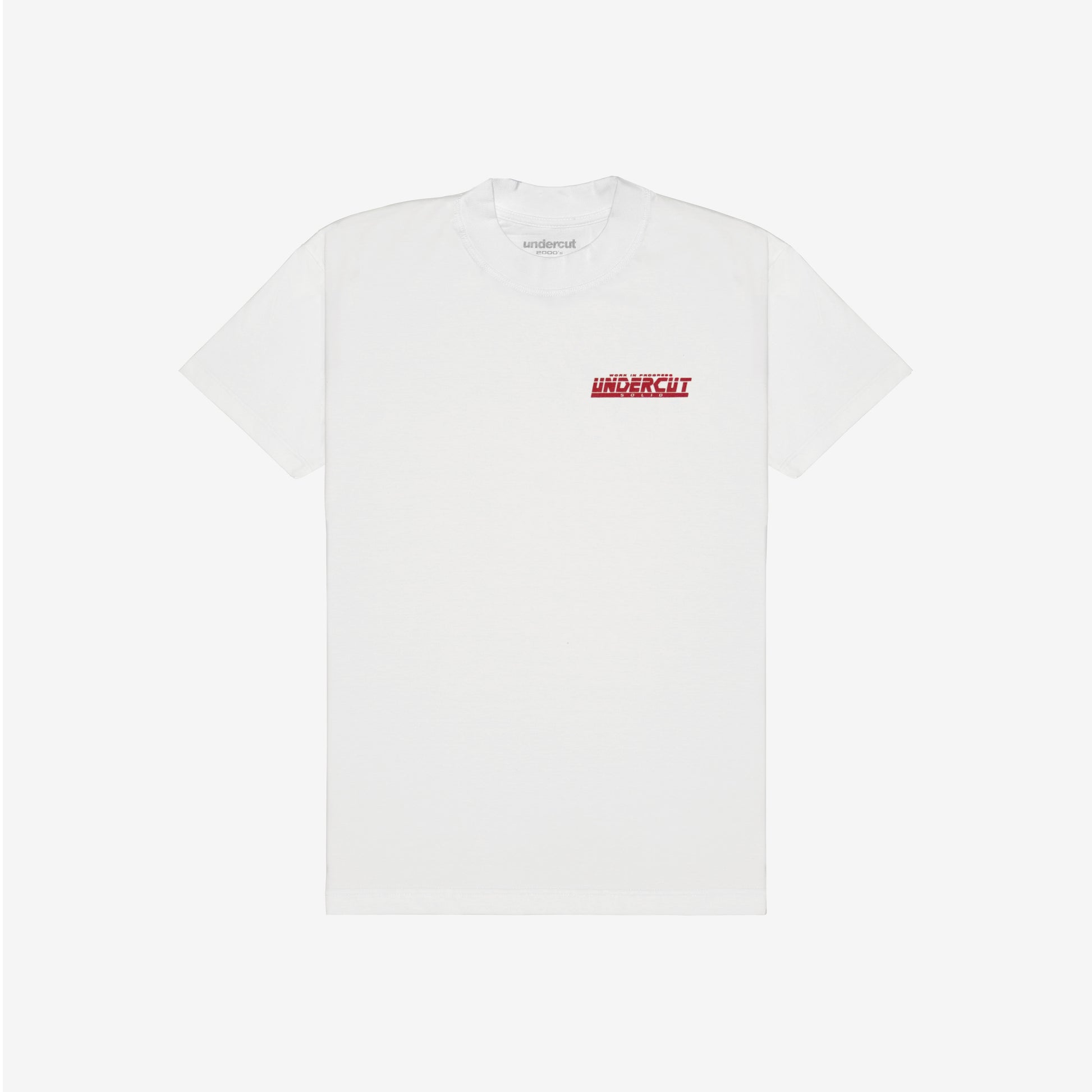 A camiseta possui modelagem highline, com um corte padrão e gola de 3,5 cm. Feita de malha 100% algodão premium de peso médio de 175 GSM na cor off-white. Possui estampa serigrafada na frente e nas costas. Metal Gear Solid, jogo, game, streetwear, corrida, tunning, anos 2000, playstation 2, nostalgia, amigos, dvd, cd, capinha