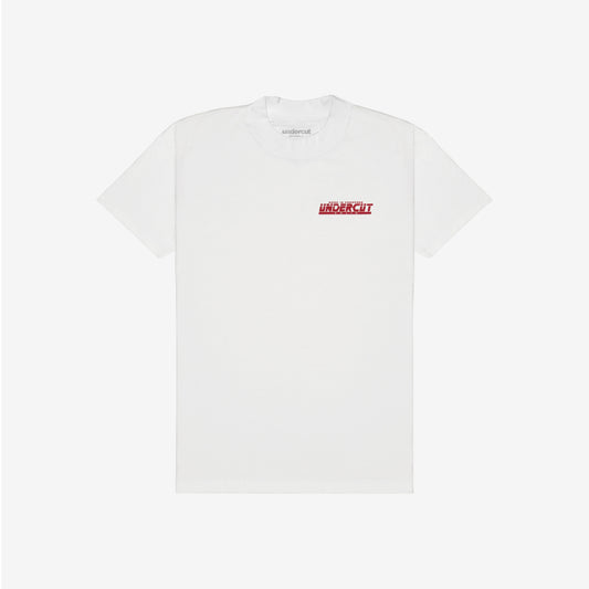 A camiseta possui modelagem highline, com um corte padrão e gola de 3,5 cm. Feita de malha 100% algodão premium de peso médio de 175 GSM na cor off-white. Possui estampa serigrafada na frente e nas costas. Metal Gear Solid, jogo, game, streetwear, corrida, tunning, anos 2000, playstation 2, nostalgia, amigos, dvd, cd, capinha